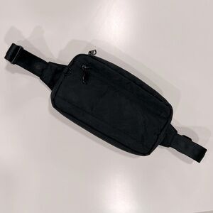 Black Crossbody Bag - Made By Design Travel Collection - Multiple Pockets